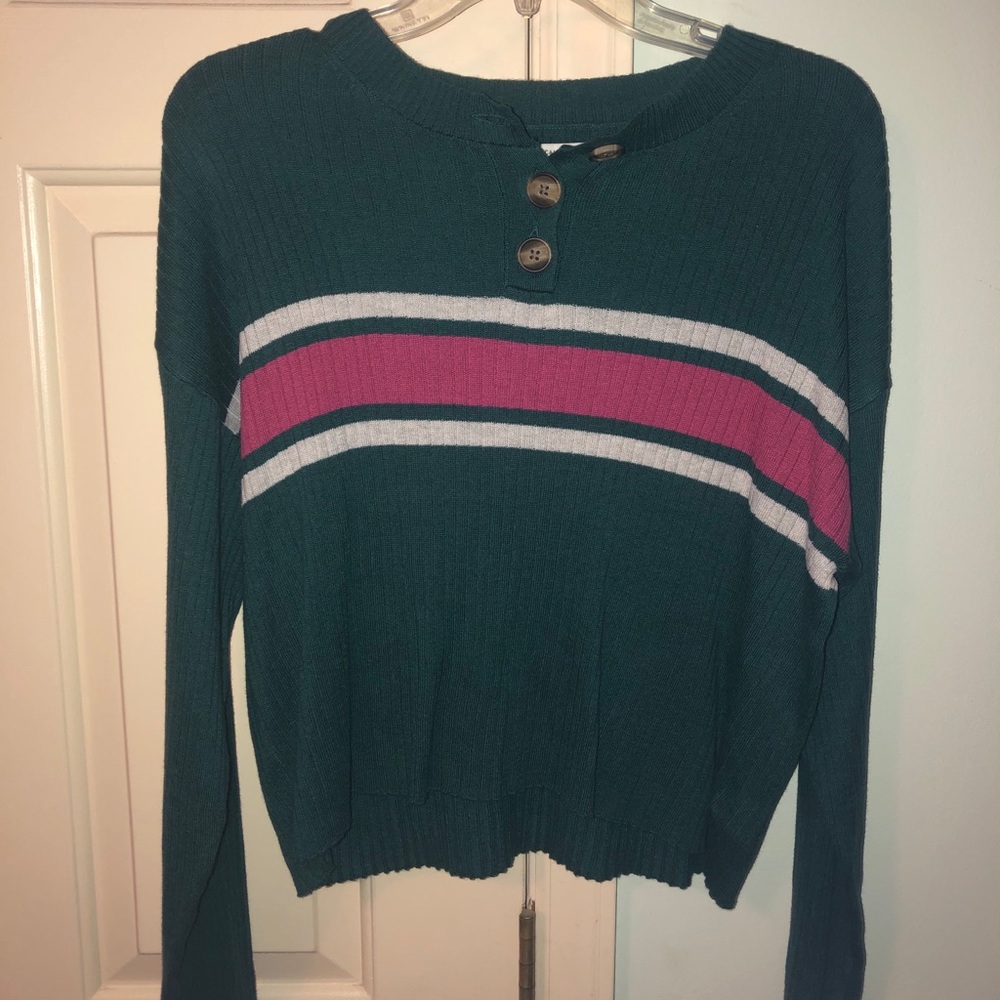 Long Sleeve Cropped Sweater